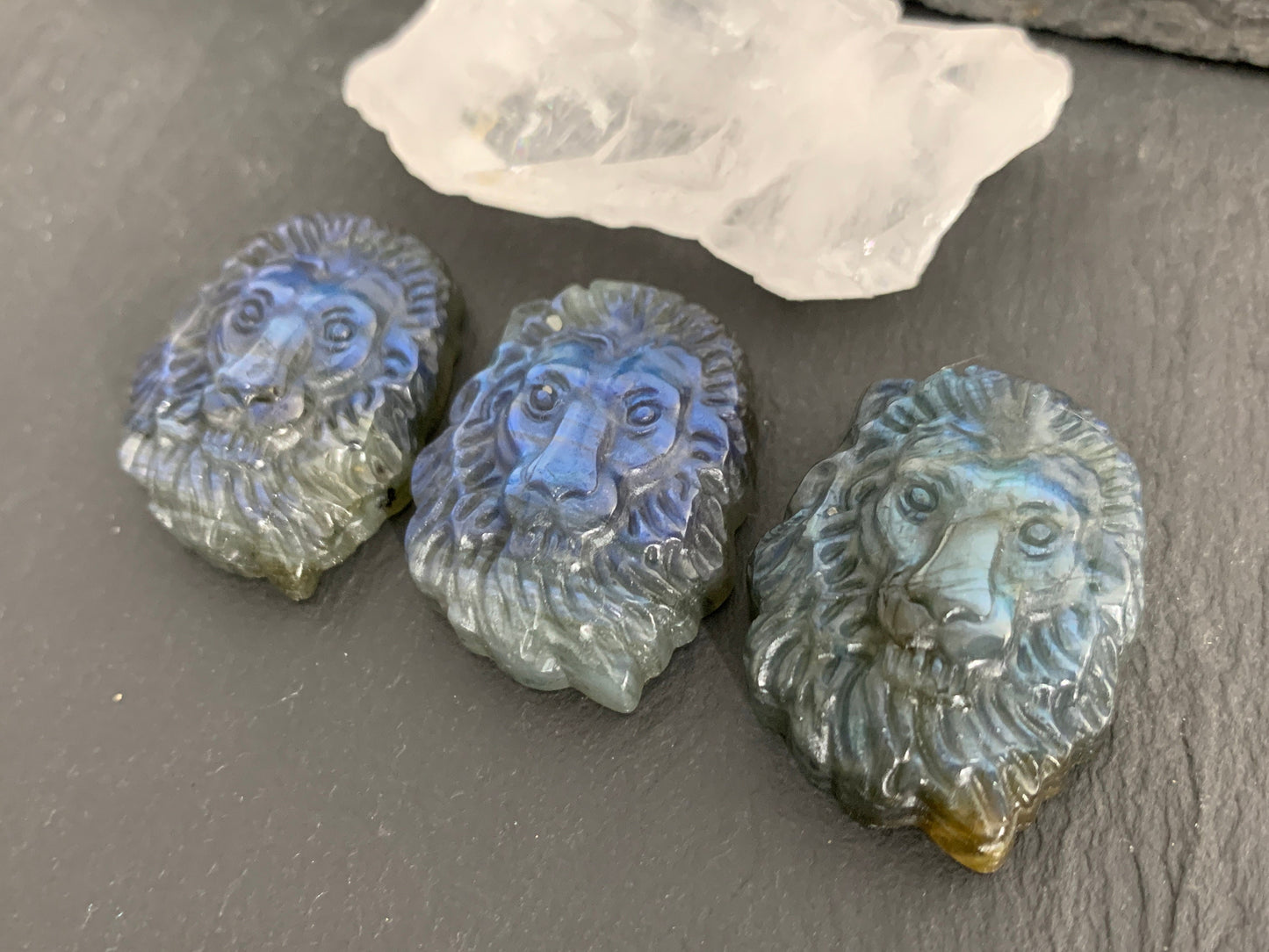 Lion Labradorite carving - Labradorite carving