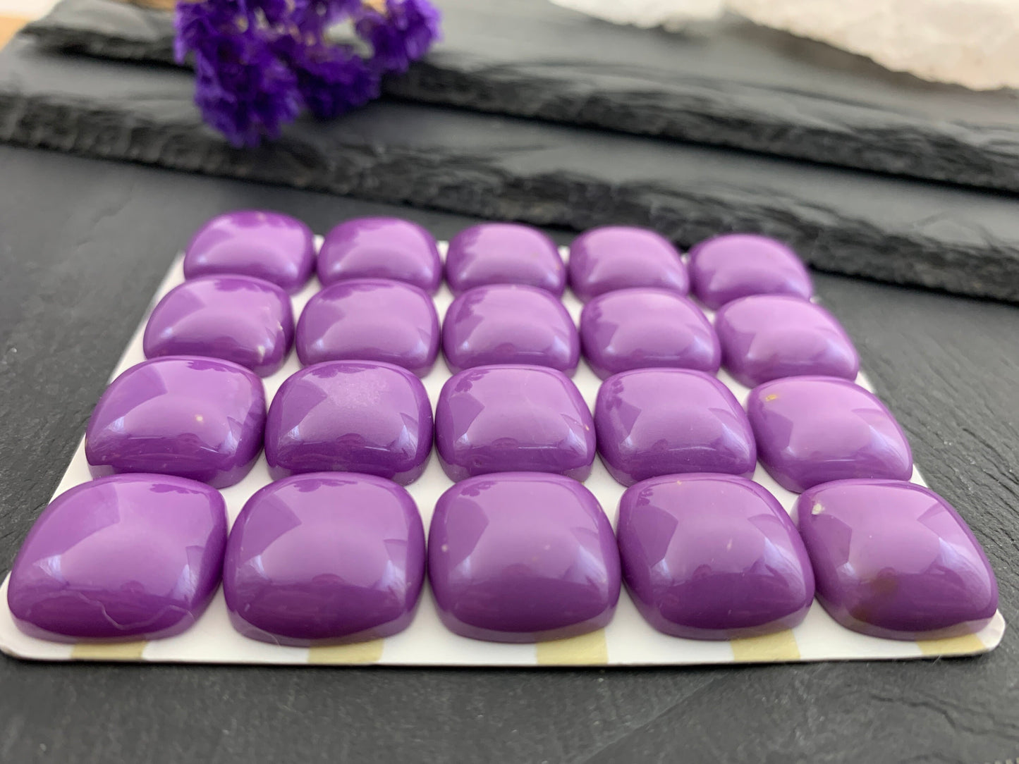 Phosphosiderite square 18mm cabochon - Calibrated cabochons