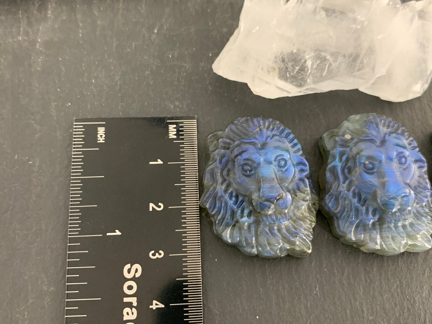 Lion Labradorite carving - Labradorite carving
