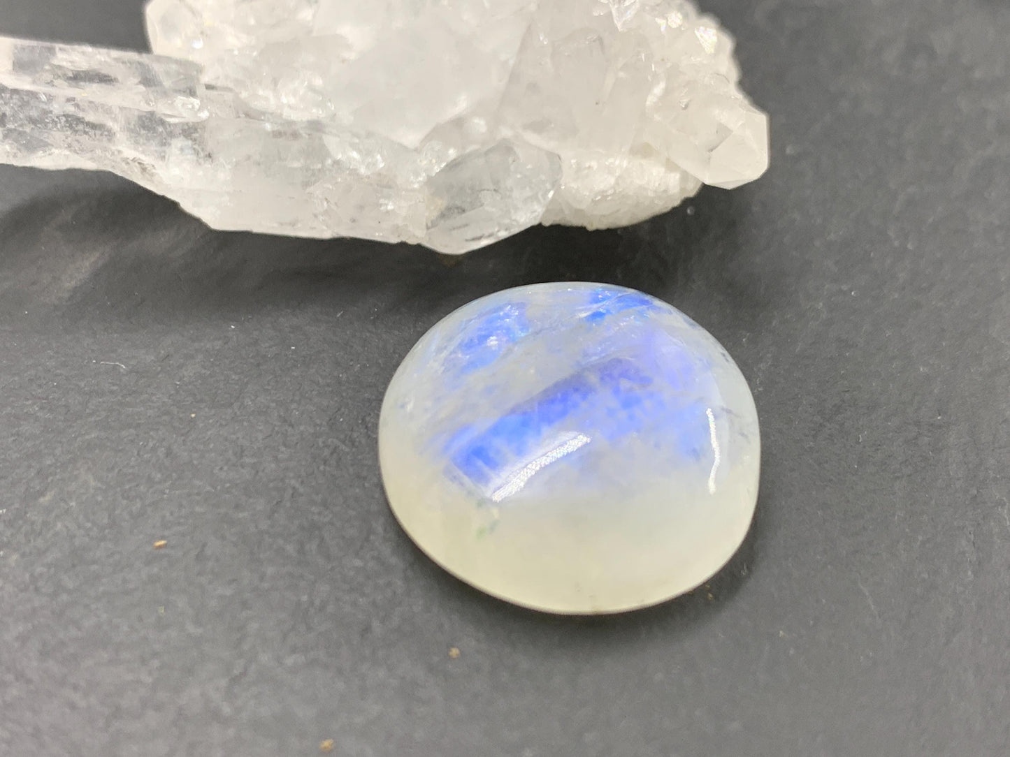 Rainbow Moonstone round 18x18x7mm cabochon