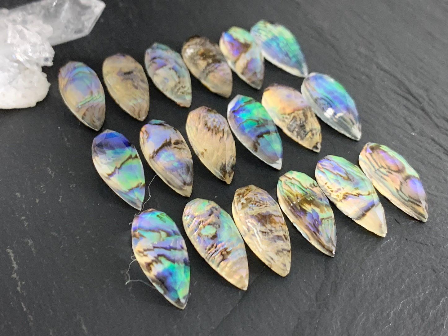 Faceted Abalone Crystal pear 8x20mm cabochon - Doublet cabochons