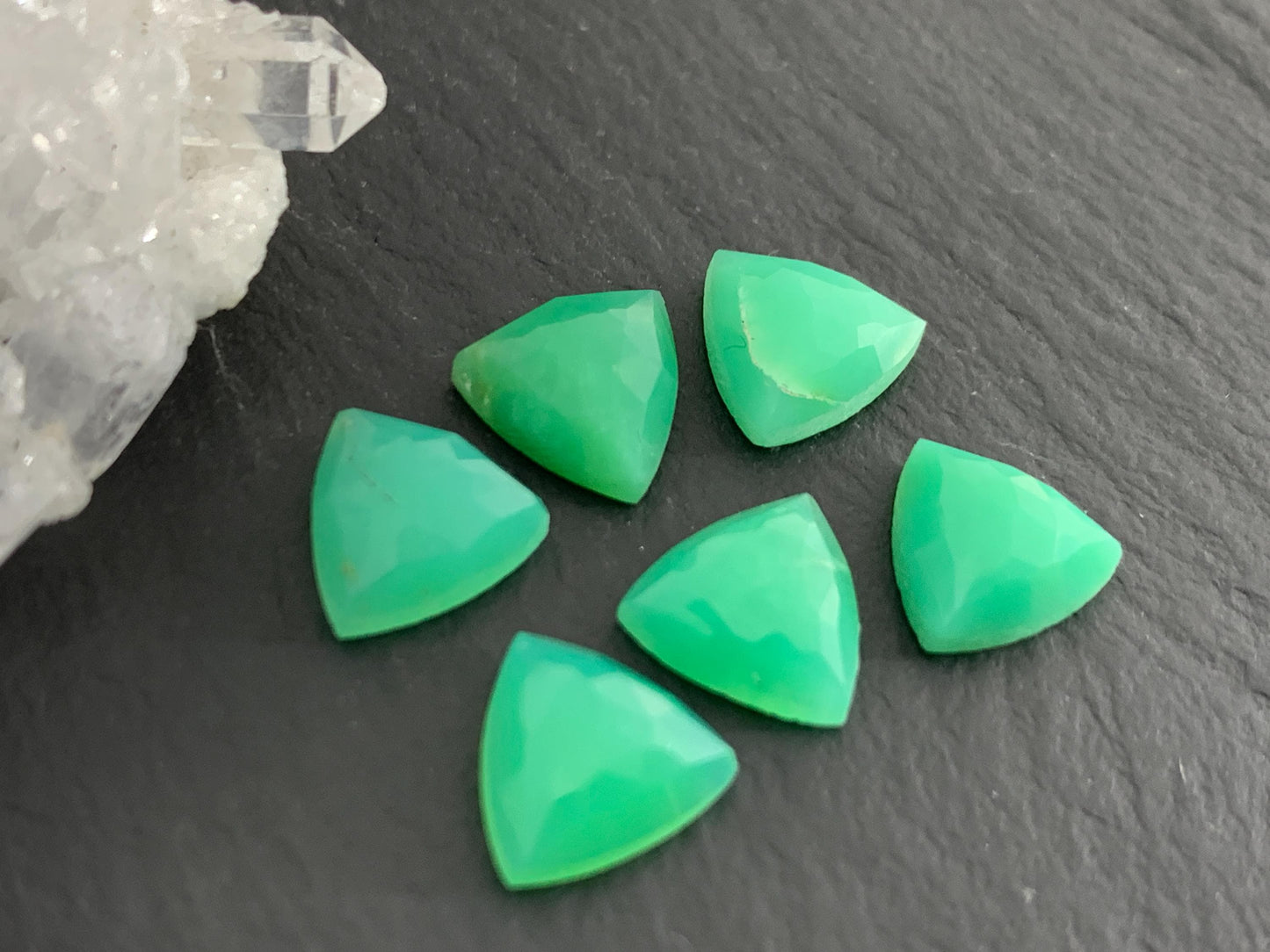 Faceted Chrysoprase trillion 8mm cabochon
