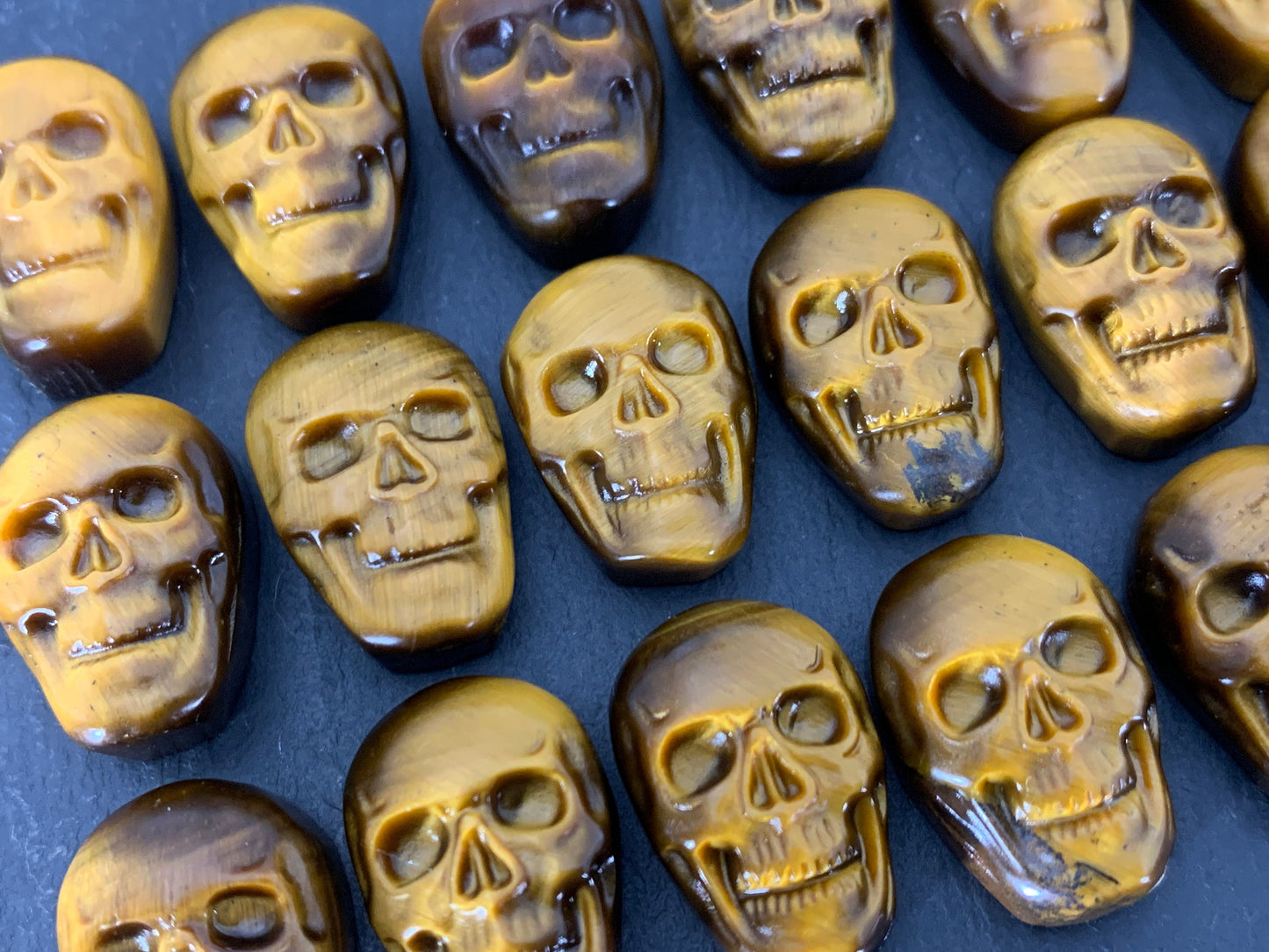 Tiger eye skull 15x22mm cabochon