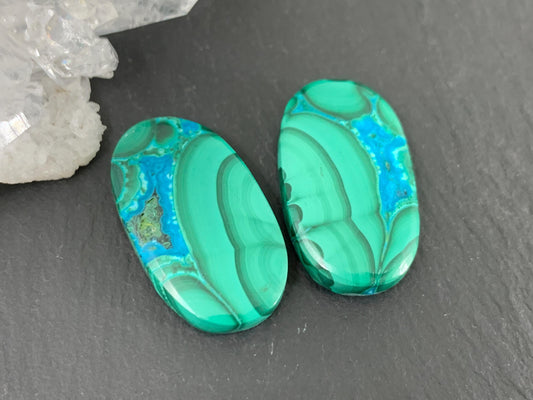 Malachite Chrysocolla oval 14x24x4mm cabochon pair