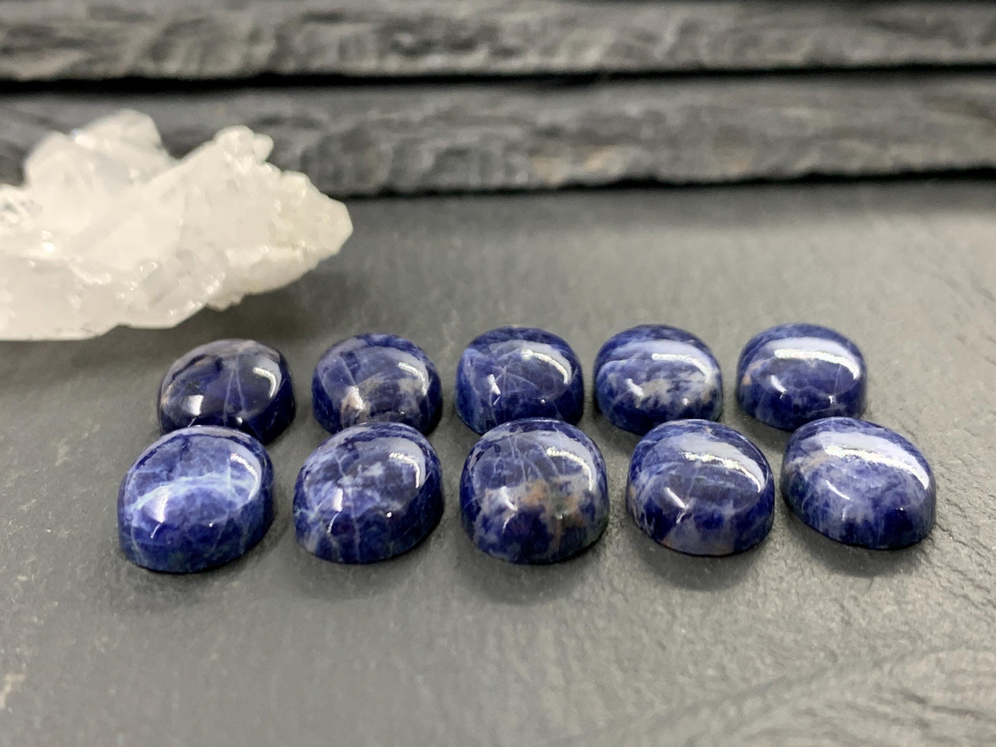 Sodalite oval 10x14mm cabochon