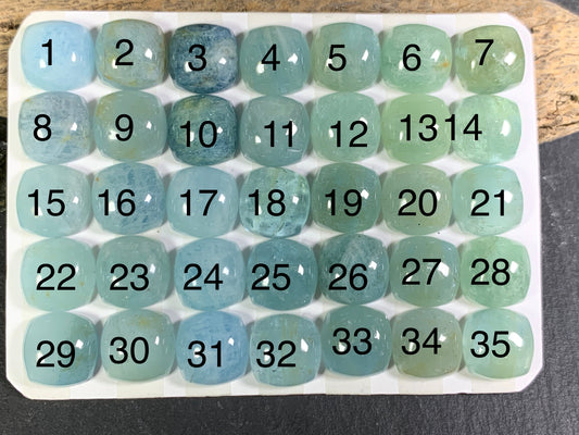 Aquamarine square cushion 10mm cabochon - Calibrated cabochons