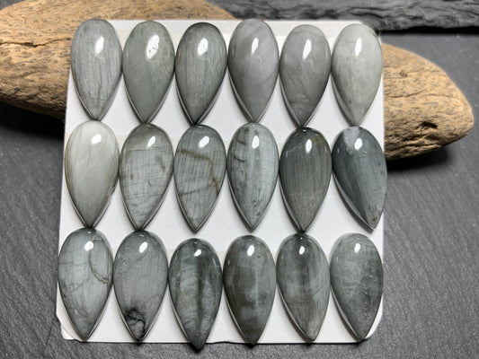 Eagle Eye pear 10x20mm cabochon - Calibrated cabochons