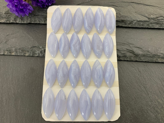 Blue Lace Agate marquise 8x20mm cabochon - Calibrated cabochons