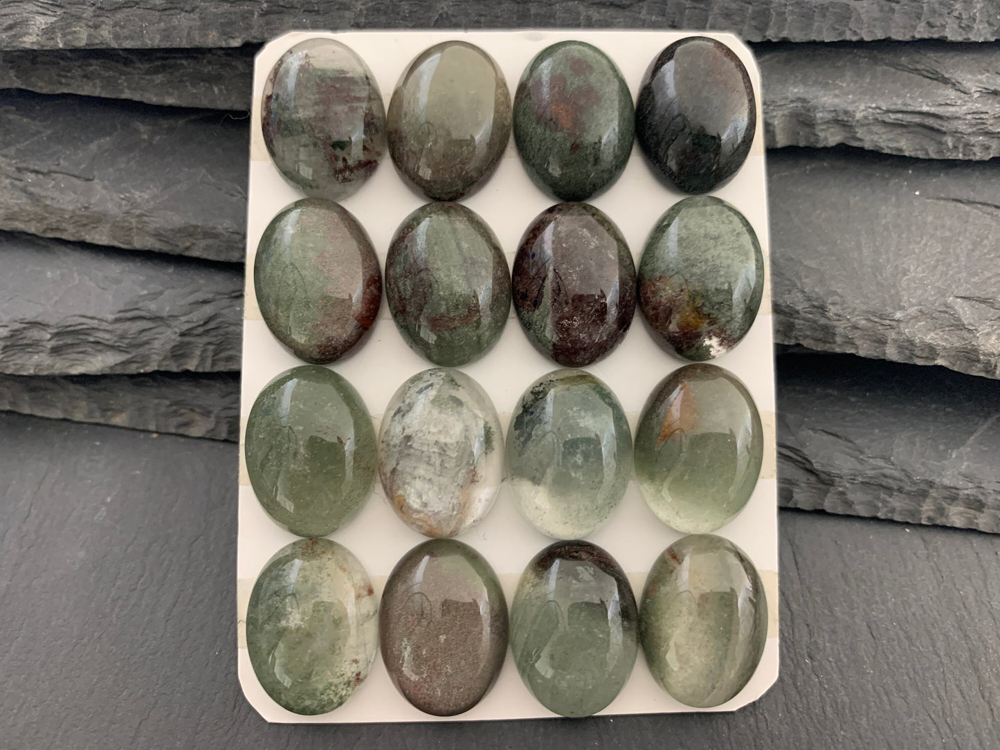Green Phantom Crystal oval 15x20mm cabochon - Calibrated cabochons