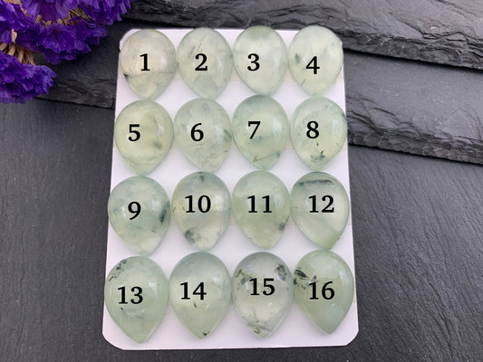 Prehnite pear 15x20mm cabochon - Calibrated cabochons