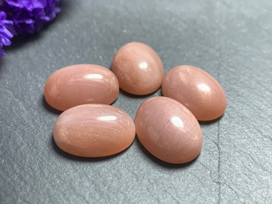 Pink Moonstone oval 12x16mm Cabochon - Calibrated cabochons