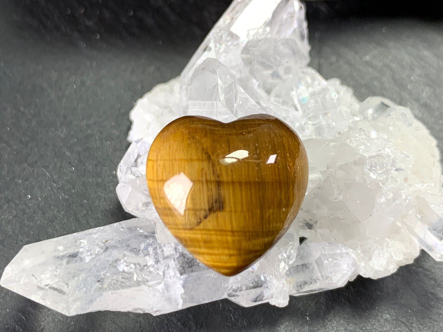 Tiger Eye heart 15mm cabochon - Calibrated cabochons