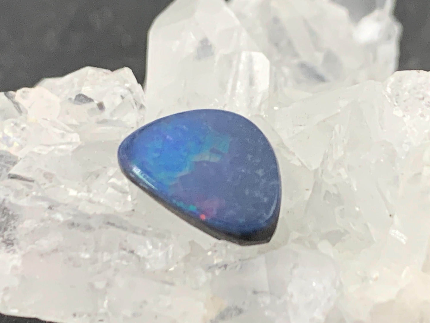 Australian Opal doublet 6x9x3mm cabochon