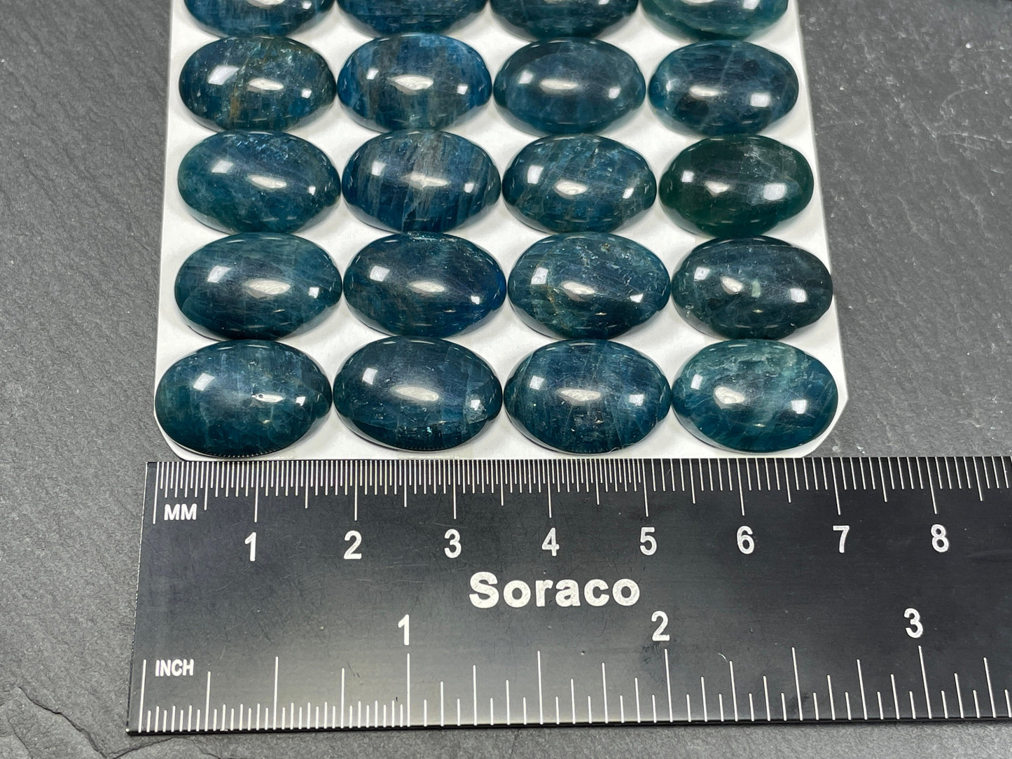 Blue Apatite oval 13x18mm cabochon - Calibrated cabochons