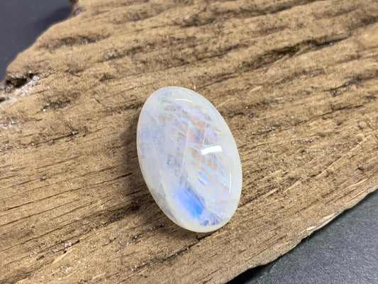 Rainbow Moonstone oval 22x14x7mm cabochon