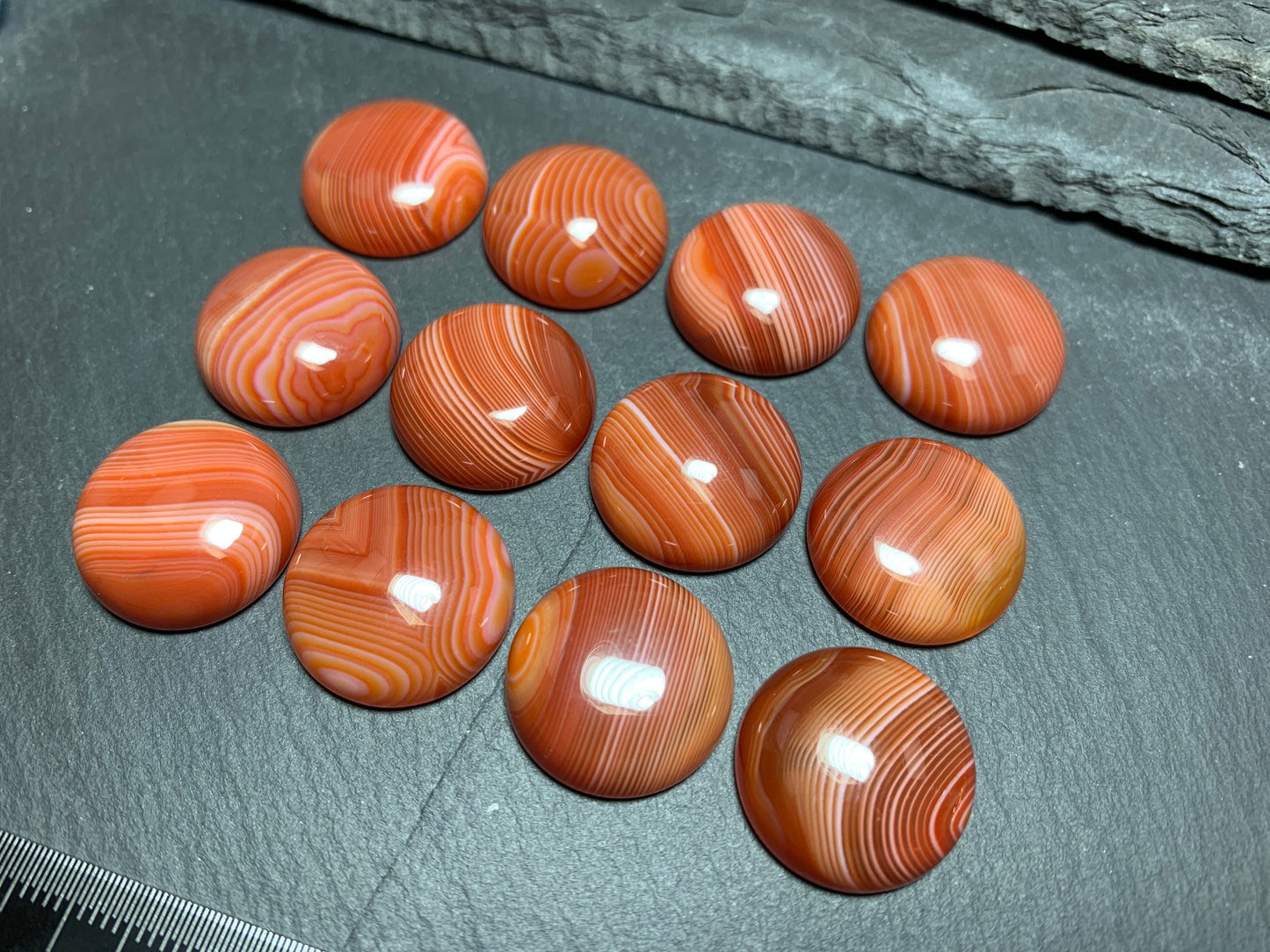 Red Agate round 20mm cabochon - Calibrated cabochons