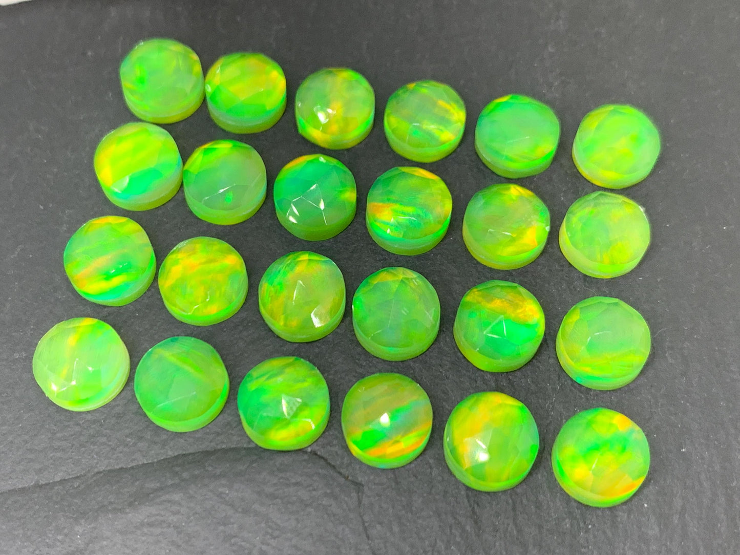 Faceted Aurora Opal round 8mm cabochon - Doublet cabochons