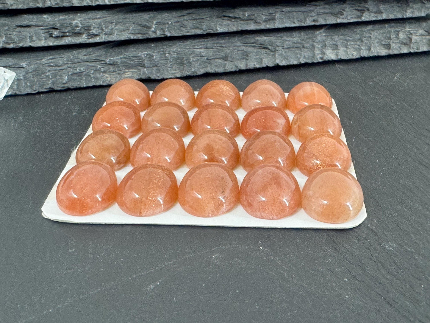 Goldsand Sunstone oval 12x16mm cabochon - Calibrated cabochons