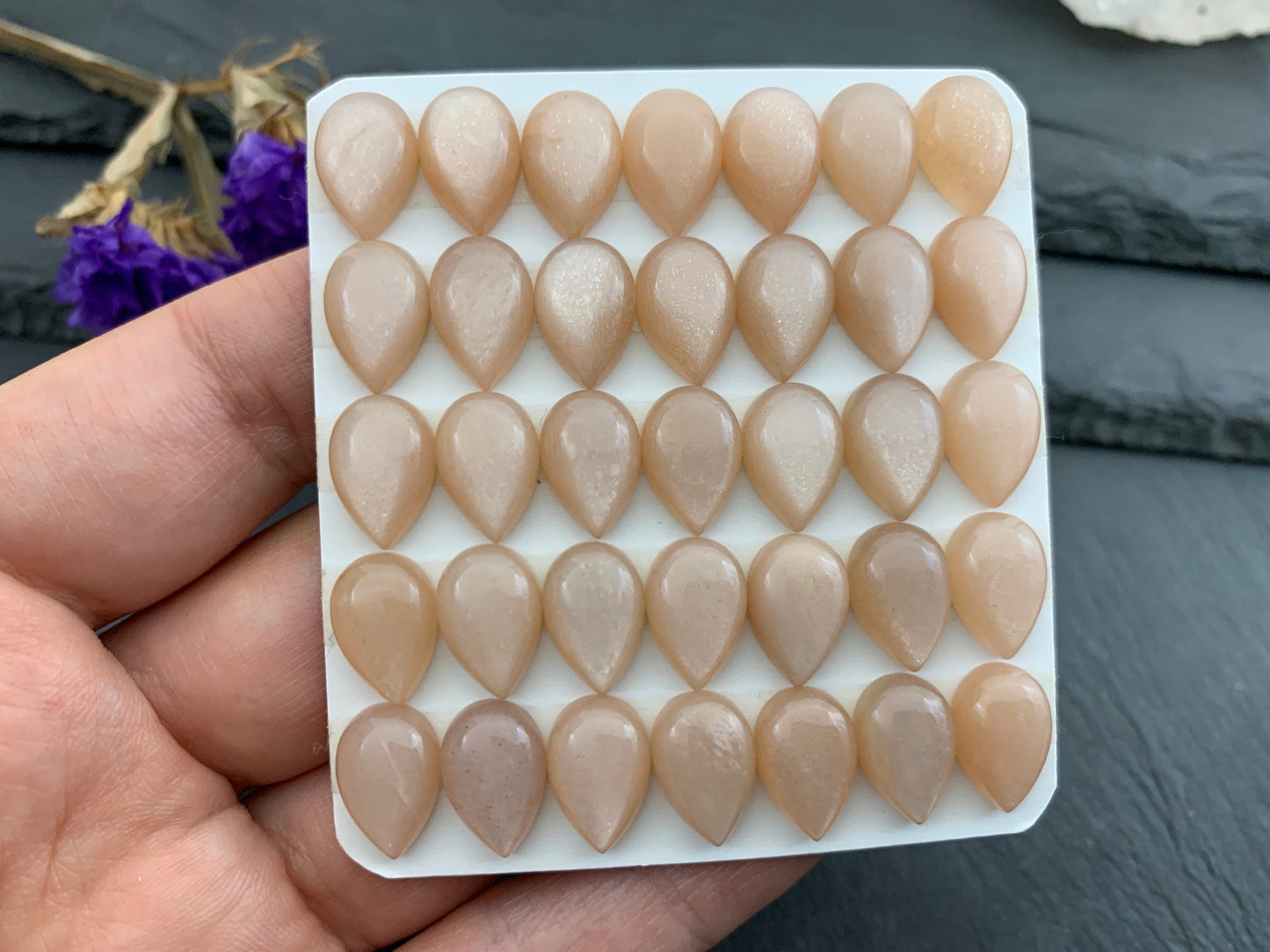 Peach Moonstone pear 8x12mm cabochon - Calibrated cabochons