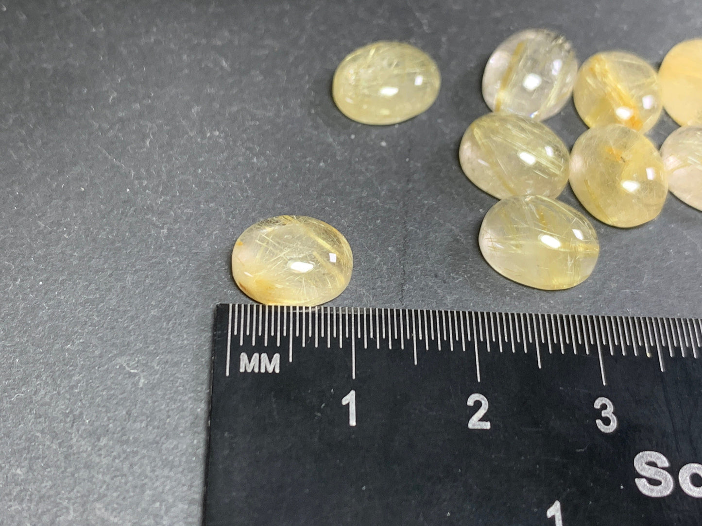 Gold rutilated quartz oval 8x10mm cabochon - Calibrated cabochons