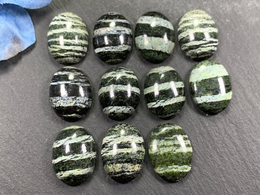 Zebra Jasper oval 15x20mm cabochon - Calibrated cabochons