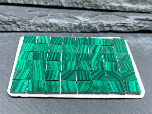 Flat Malachite square 8mm cabochon - Calibrated cabochons