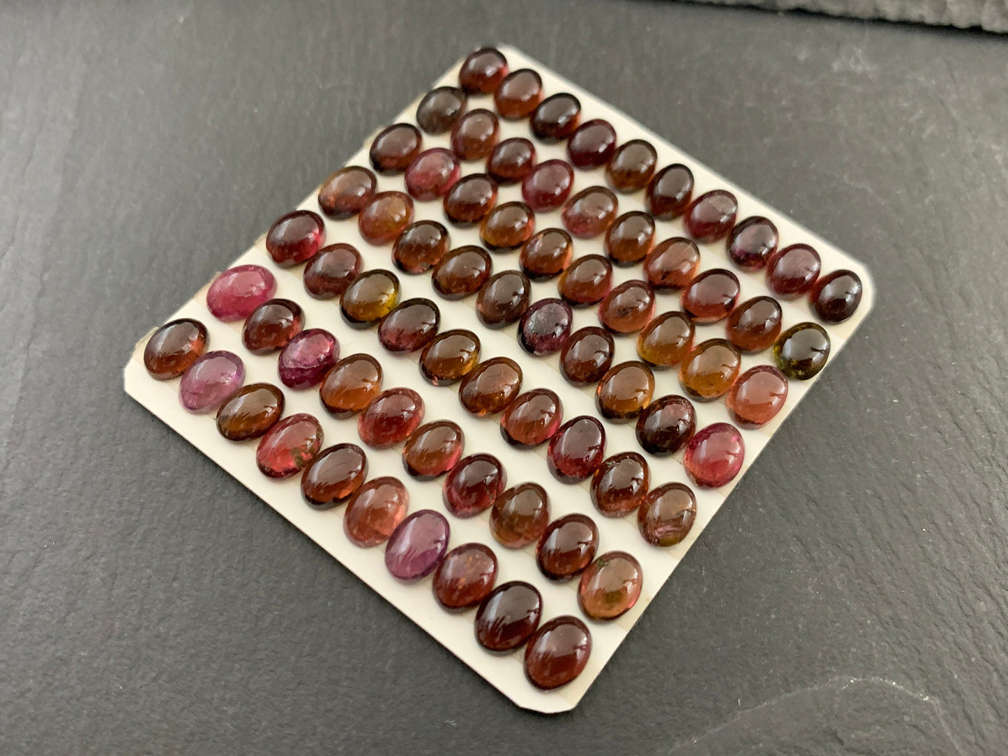 Tourmaline oval 5x7mm cabochon - Calibrated cabochons