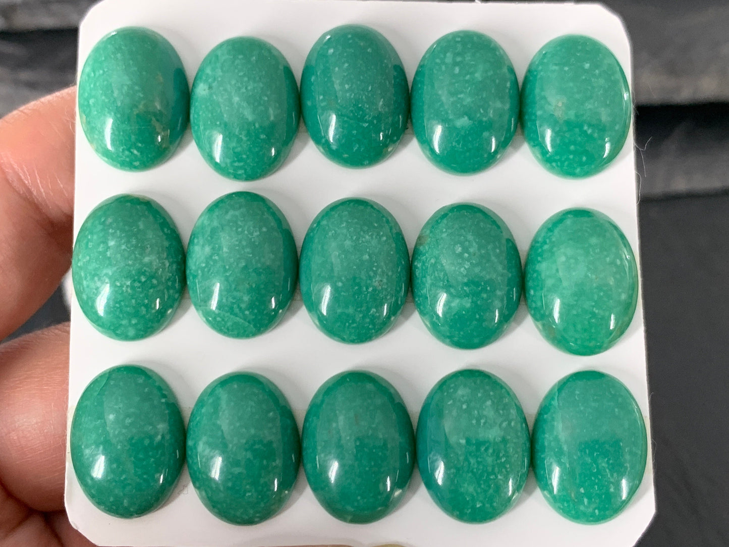 Nevada Turquoise oval 12x16mm cabochon - Calibrated cabochons