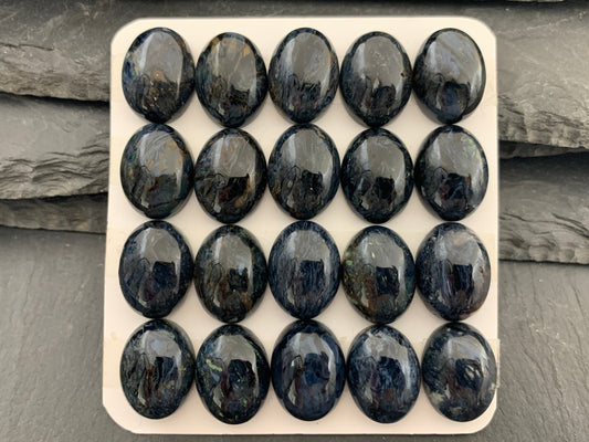 Blue Pietersite oval 12x16mm cabochon - Calibrated cabochons