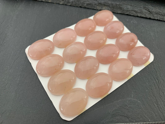 Pink Chalcedony oval 15x20mm cabochon - Calibrated cabochons