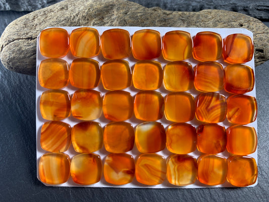 Flat Carnelian square cushion 10x10mm cabochon - Calibrated cabochons