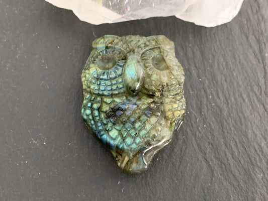 Labradorite owl 36x26mm cabochon carving