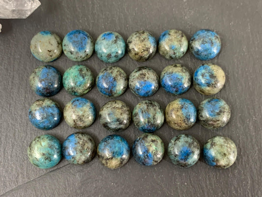 Azurite in Granite round 10mm cabochon - Calibrated cabochons.