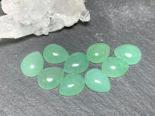 Green Aventurine pear 8x10mm cabochon - Calibrated cabochons