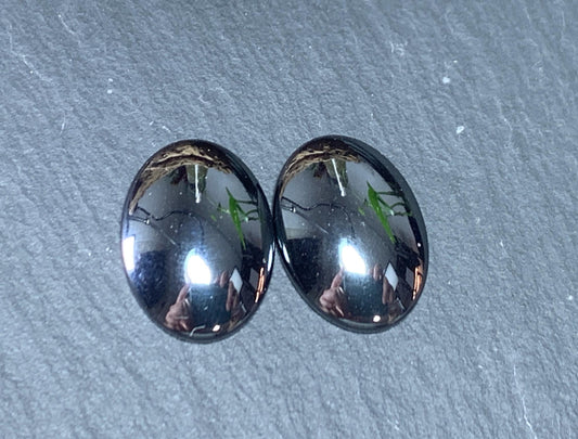Hematite 13x18mm cabochon - calibrated cabochons