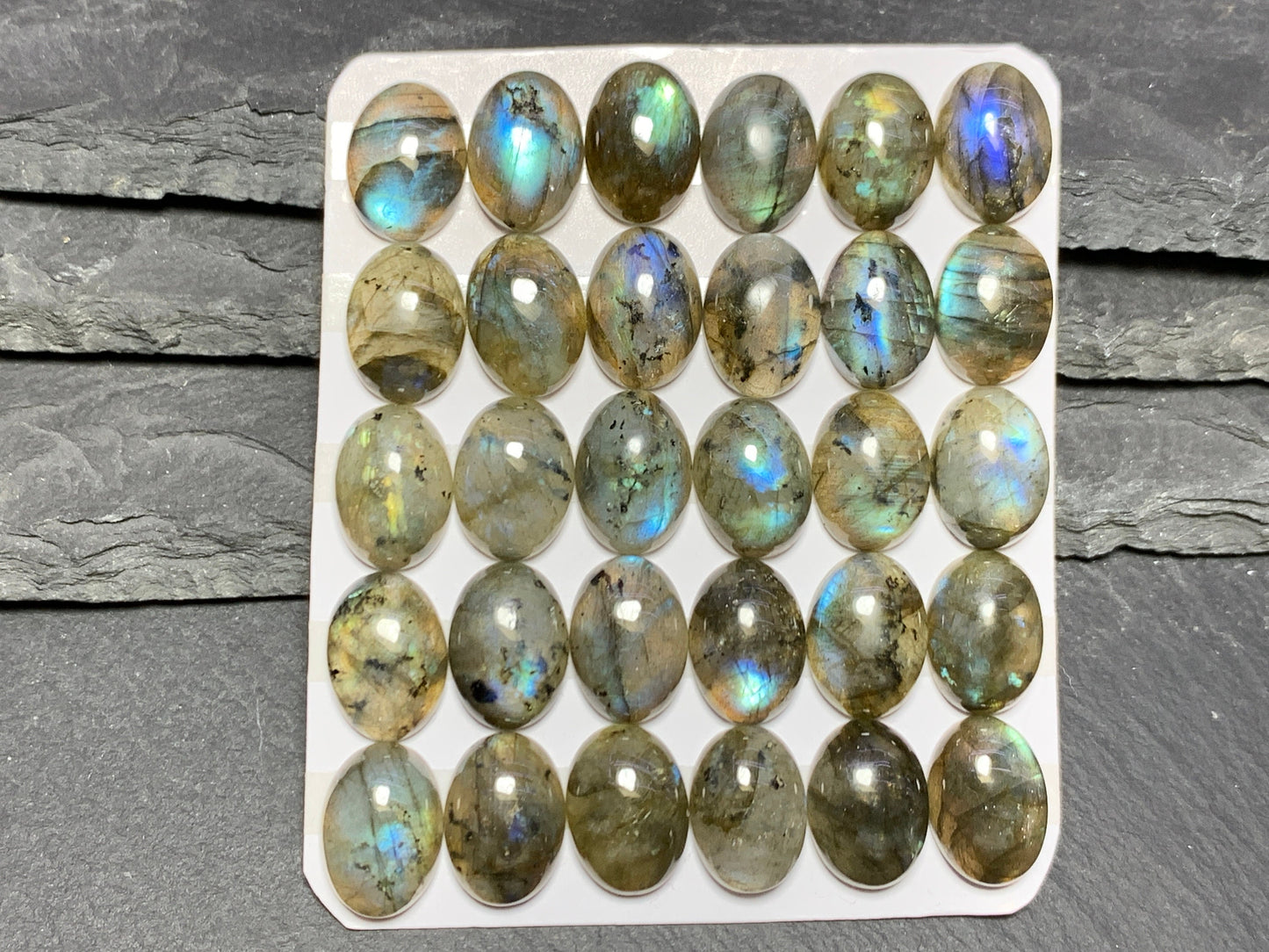 Labradorite oval 10x14mm cabochon - Calibrated Cabochons