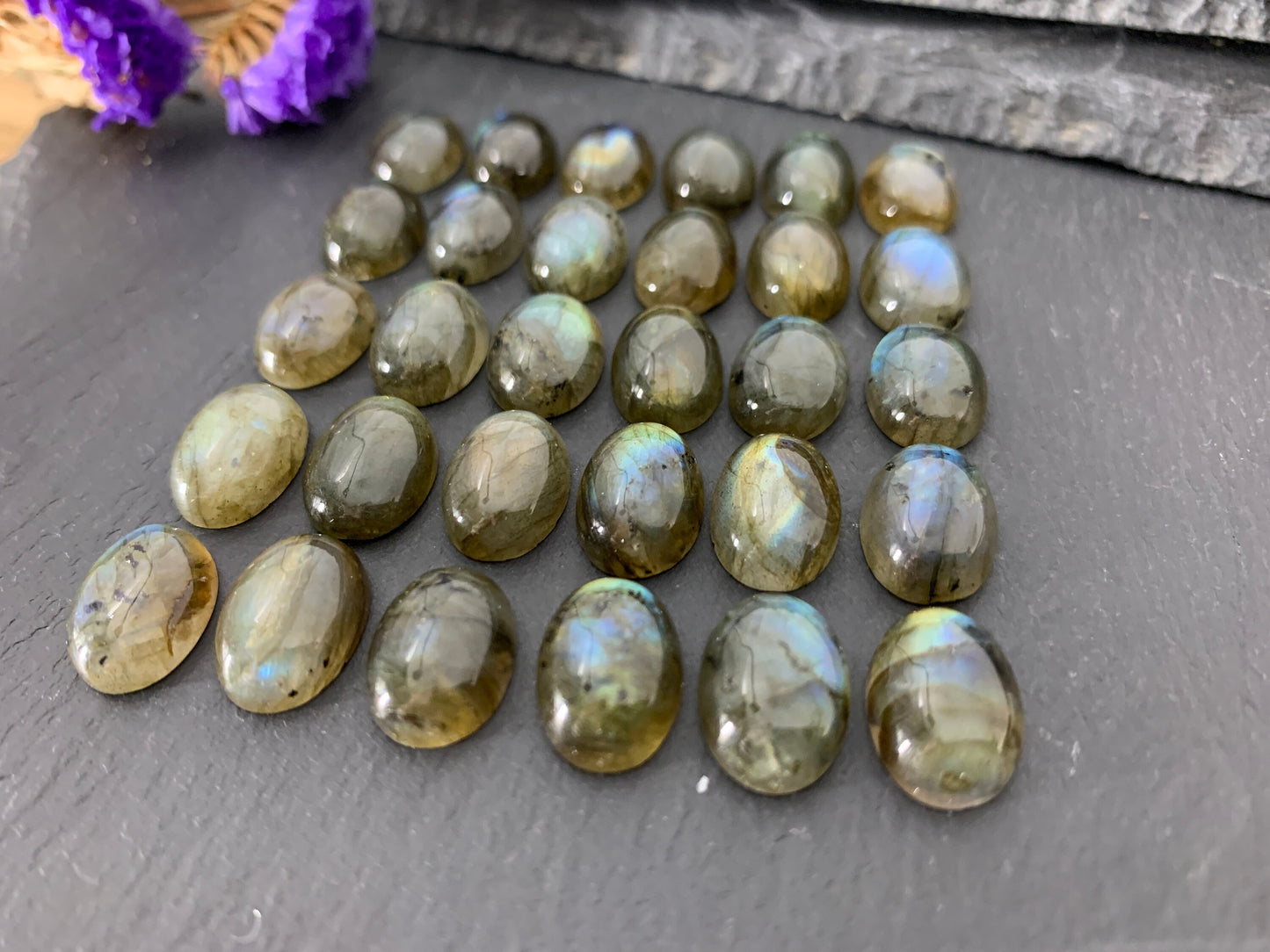 Labradorite oval 10x14mm cabochon