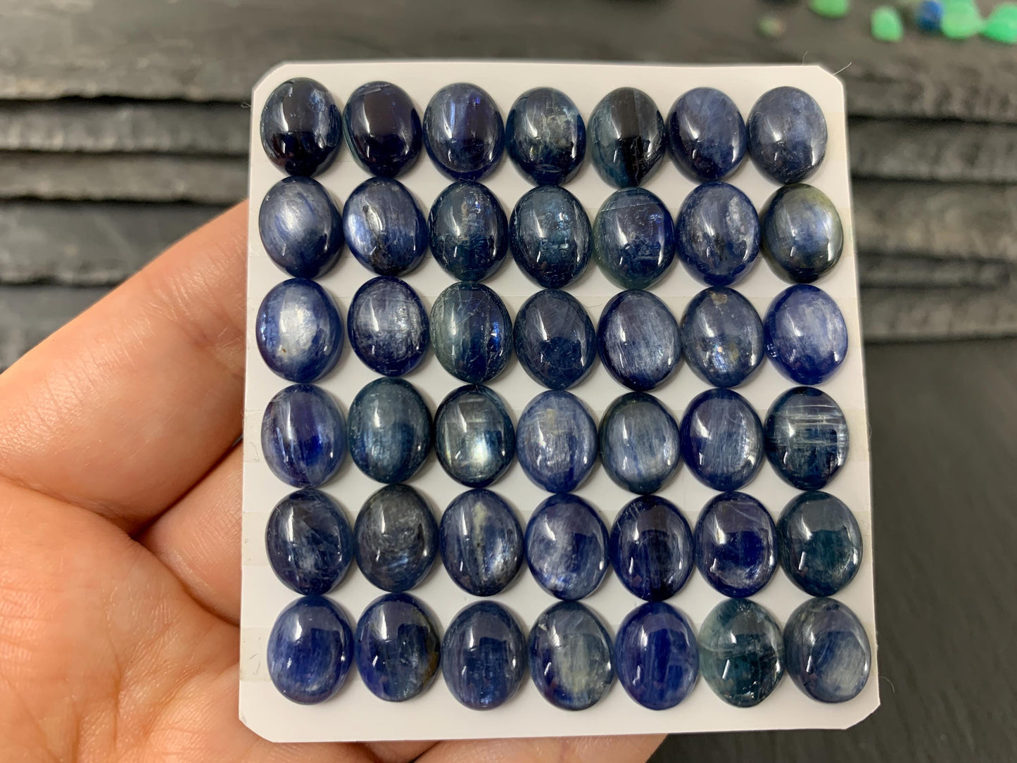 Kyanite oval cabochon 8x10mm - Calibrated cabochons.
