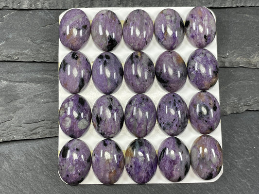 Charoite oval 13x18mm cabochon - Calibrated cabochons