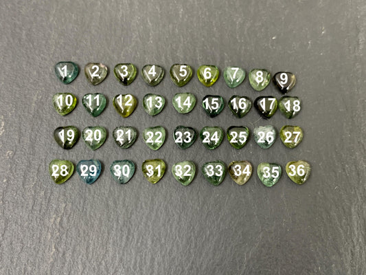 Green Tourmaline heart 5mm cabochon - Calibrated cabochons
