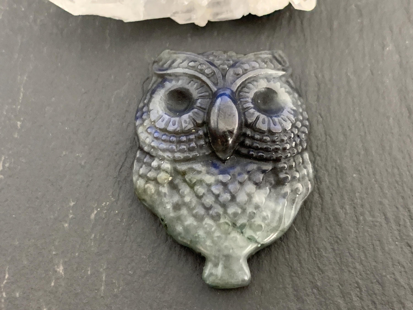Labradorite owl 27x37mm cabochon carving