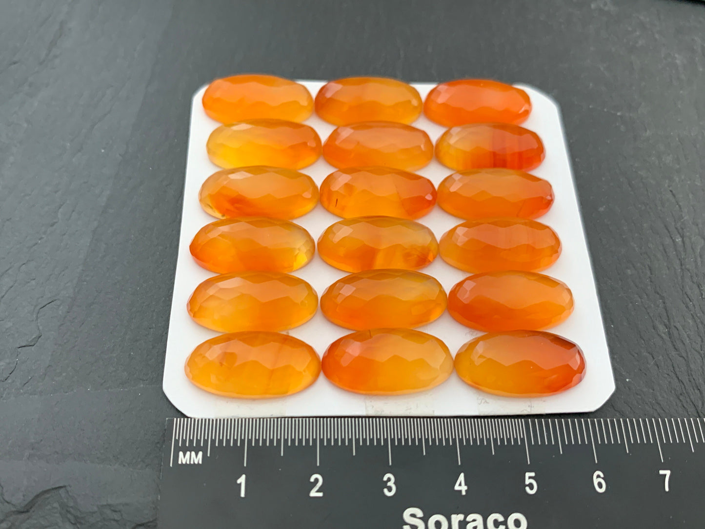 Carnelian oval 10x20mm cabochon - Calibrated cabochons