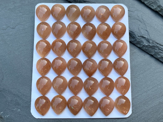 Goldsand Sunstone pear 10x12mm Cabochon - Calibrated cabochons