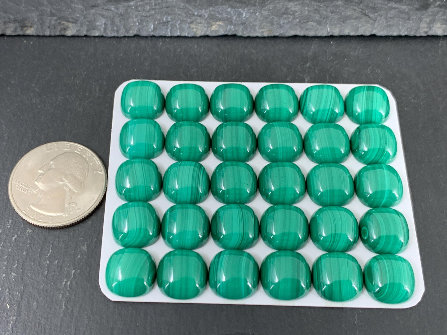 Malachite square cushion 12mm cabochon - Calibrated cabochons