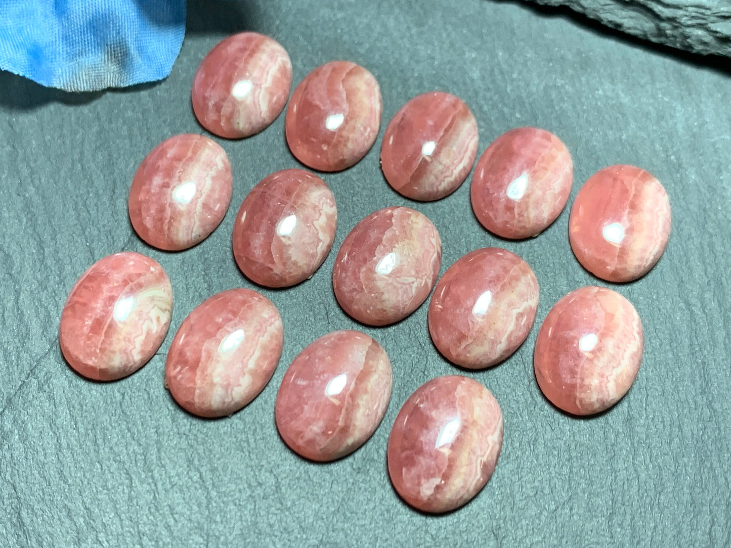 Rhodochrosite cabochon 12x16mm - Calibrated cabochons