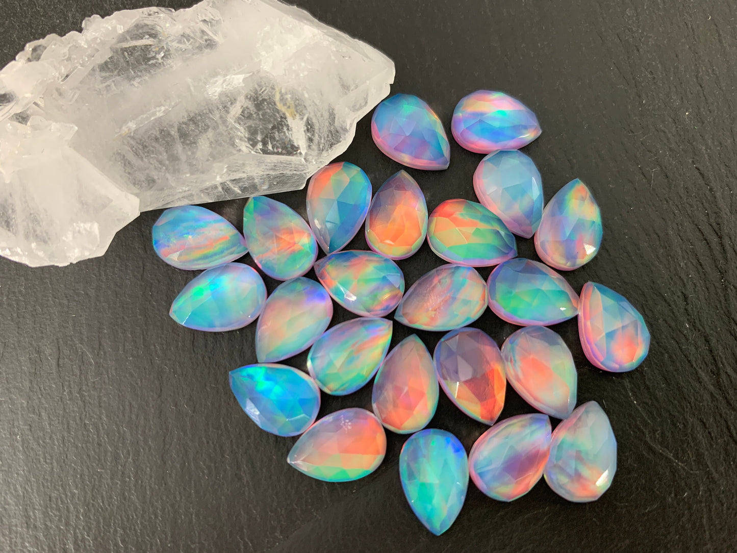 Faceted Aurora Opal pear 8x12mm cabochon - Doublet cabochons