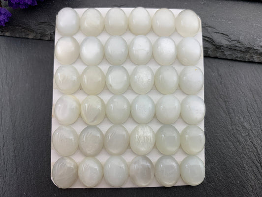 White Moonstone oval 10x12mm cabochon - Calibrated cabochons
