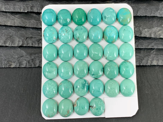 Turquoise oval 10x12mm cabochon - Calibrated cabochons