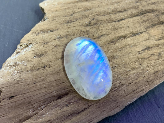 Rainbow Moonstone oval 27x18x6mm cabochon