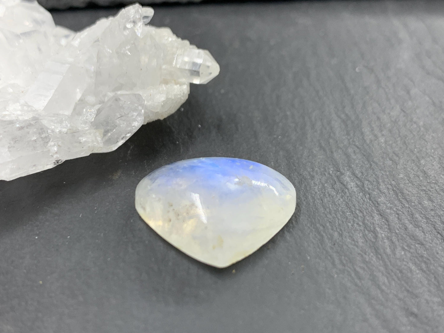 Rainbow Moonstone 17x15x6mm cabochon